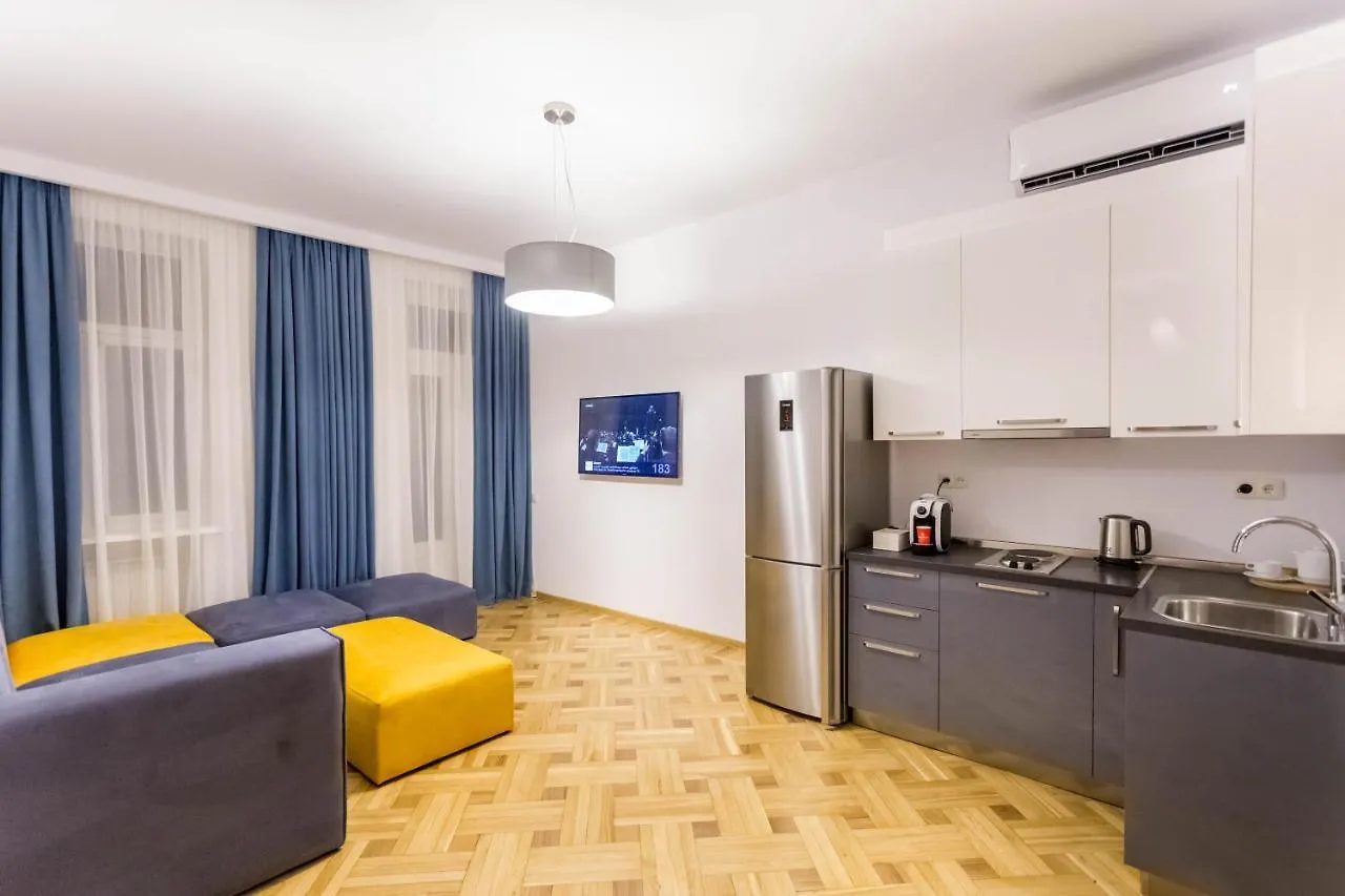 Luxury 3 Bedroom Apartment By Freedom Square City Center Tbilisi